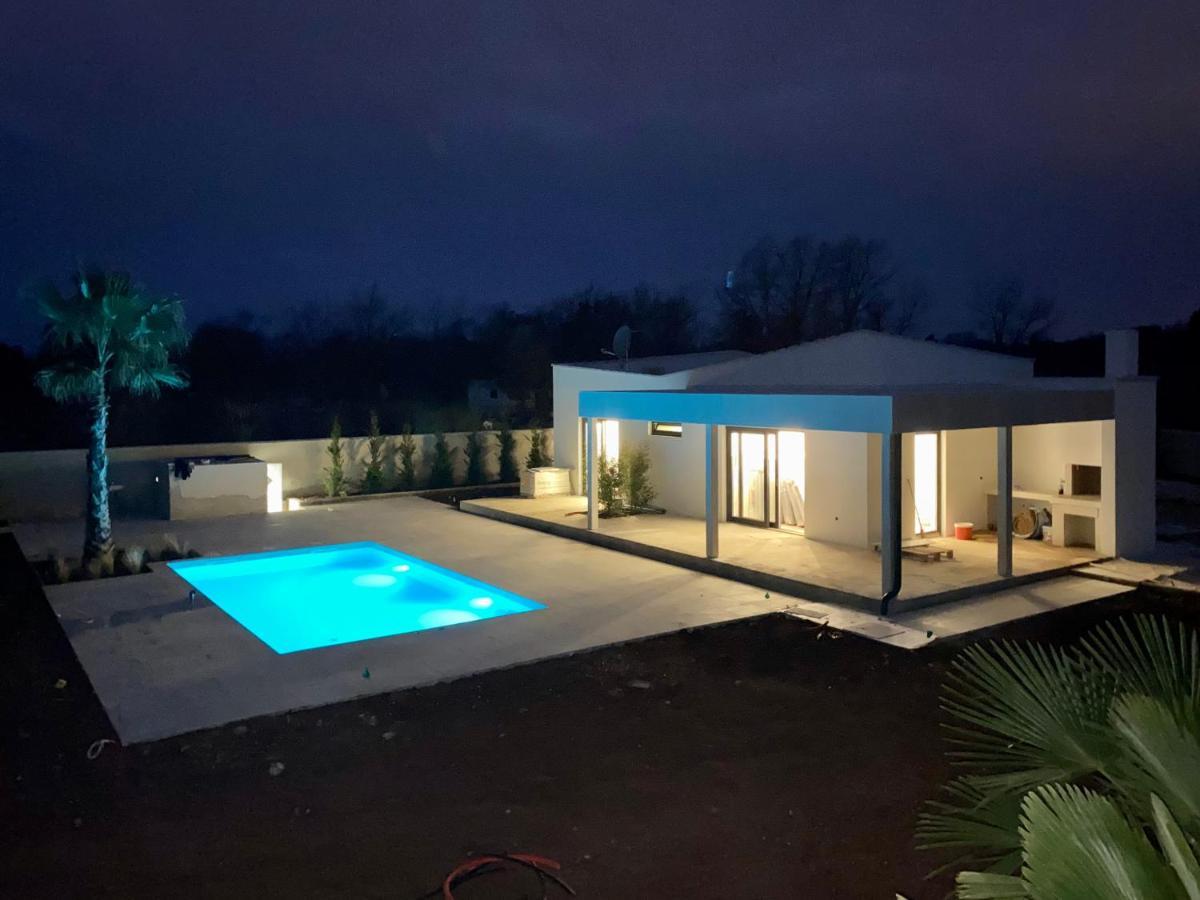 Villa Eni Medulin Sisan Heated Pool Exteriör bild