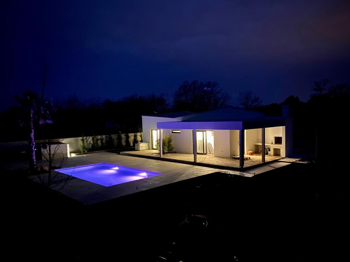 Villa Eni Medulin Sisan Heated Pool Exteriör bild
