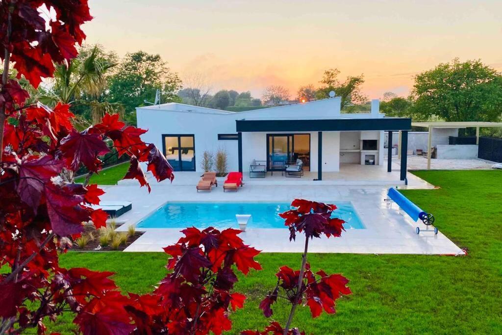 Villa Eni Medulin Sisan Heated Pool Exteriör bild