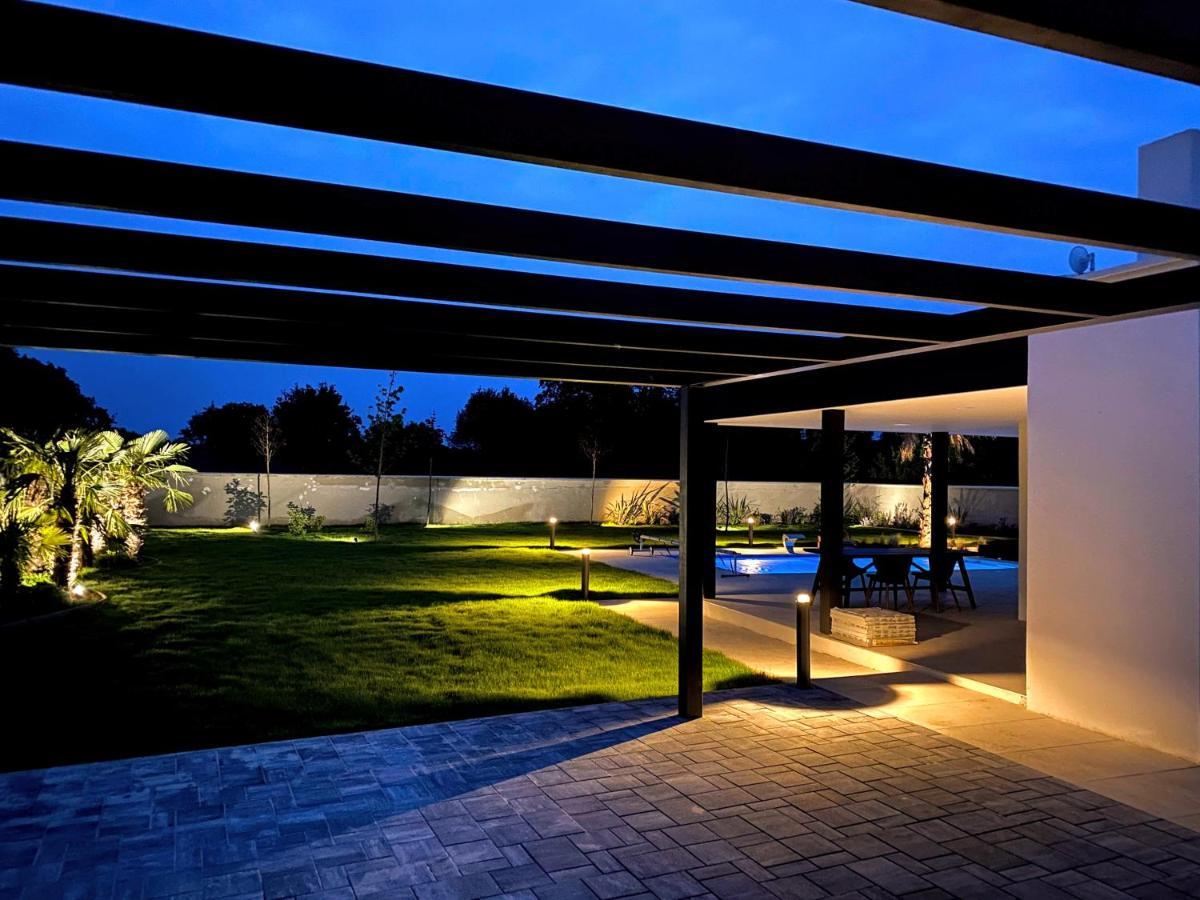 Villa Eni Medulin Sisan Heated Pool Exteriör bild