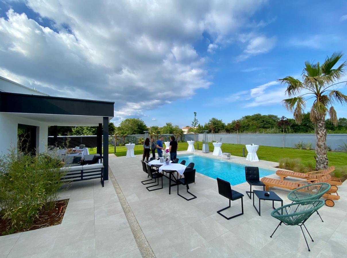 Villa Eni Medulin Sisan Heated Pool Exteriör bild